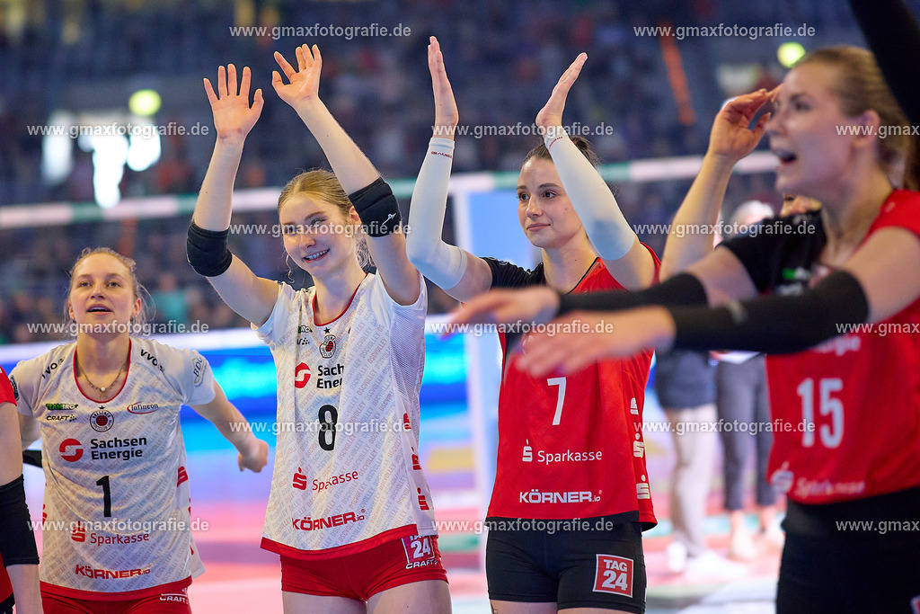 GER, Siegerehrung DVV Pokalfinale 2025, Volleyball, DVV-Pokalfinale Frauen und Maenner 2025, 02.03.25 | Volleyball, DVV-Pokalfinale, 02.03.25Foto: Gerald Oelze-de Stoppany