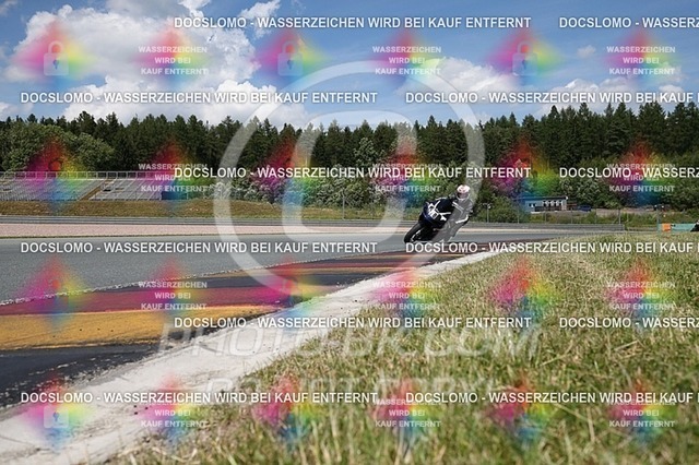 2016-07-01-PBK-4010 | Sportfotografie; SlowMotion; Video; Rennstrecke; Hafeneger; RSE; Speer; Trackday; Motorsportarena; Hockenheimring; Brno; Most; Barcelona; Valencia, Benny; Kaetzmer;