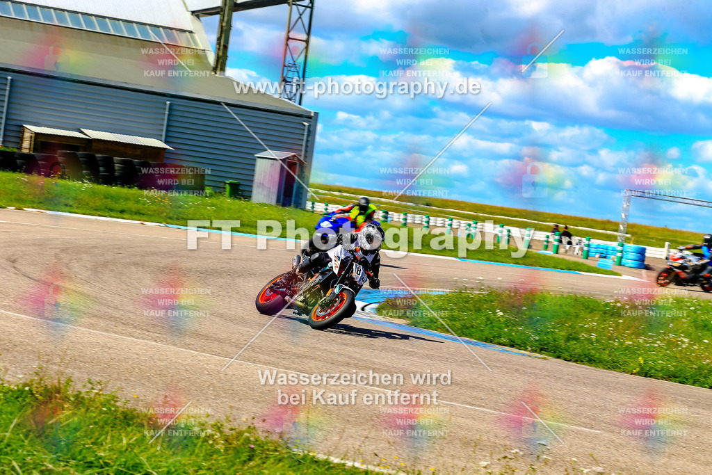 086-6115 | Hier findet Ihr Bilder von Touristenfahrten auf der Nürburgring Nordschleife oder von anderen Veranstaltungen die ich besucht habe. Viel Spass beim Durch Schauen 