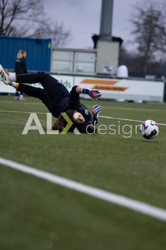 Fußball I Frauen I Saison 2025-2026 I AXA Women's Super League | Women I 14. Spieltag I Grasshoppers Club Zürich - FC Luzern I 14.02.2026 | 1 Lea Kramoviku (CH) (FC Luzern) – Tor - Realisiert mit Pictrs.com