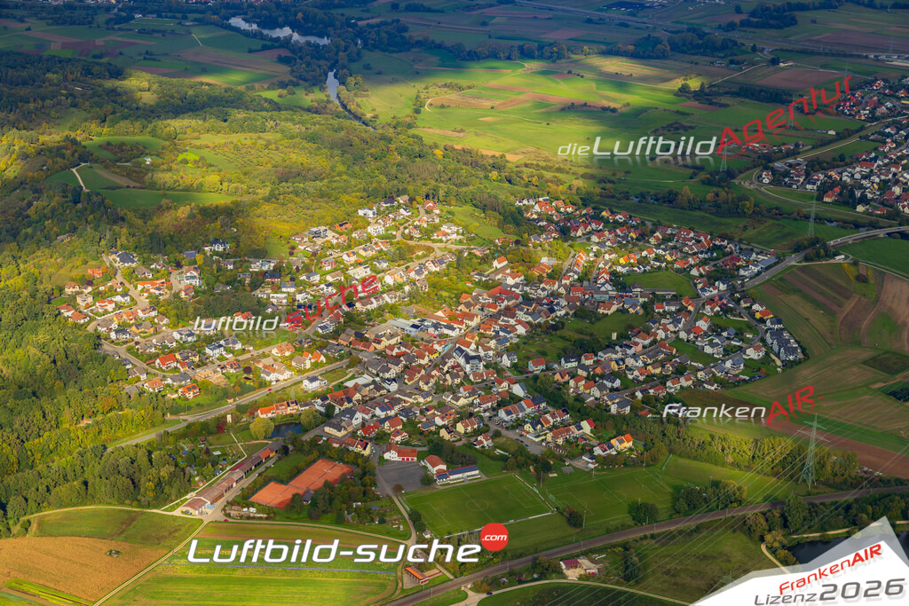 Schöne Luftaufnahme als Geschenk in Dörfleins Hallstadt - Die Luftbildaufnahme wurde 2025 vom UL-Flugzeug heraus erstellt ( keine Drohne ) - Hochauflösende Luftaufnahme -Nicht vergleichbar mit Google Maps oder Satelittenbilder- Die Geschenkidee !Mit Lizenz und Bildrechte bestellbar