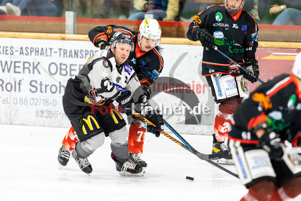 Bayernliga Eishockey, TSV Peißenberg Miners gegen den ESV Buchloe Pirates am 13.11.22 in Peißenberg | Bayernliga Eishockey, TSV Peißenberg Miners gegen den ESV Buchloe Pirates am 13.11.22 in Peißenberg, #22 Markus Vaitl