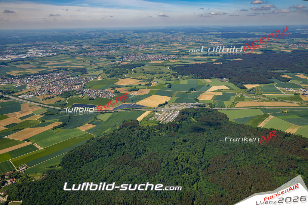 Aktuelles Luftbild von Rastplatz Hepberg - Die Luftaufnahme wurde 2022 mittels UL-Flugzeug erstellt ( keine Drohne ) - hochauflösende Kamera-Systeme von  Canon -Beste Qualität - Für grossformatige Ausdrucke geeignet. Die Geschenkidee !