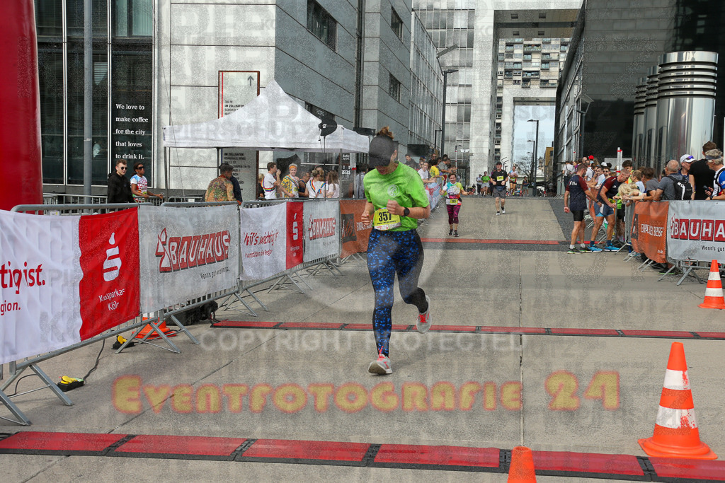 250920_1335_EX1_5657 | Sportfotografie im Rhein-Sieg Kreis, Köln, Bonn, NRW, Rheinland Pfalz, Hessen, etc. Unser Tätigkeitsfeld umfasst den Laufsport vom Volkslauf über den Marathon, Duathlon, Triathon bis zum Ultralauf wie Kölnpfad Ultra oder Schindertrail.