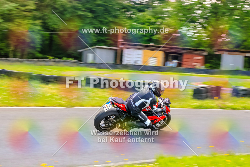 VBK-8114 | Hier findet Ihr Bilder von Touristenfahrten auf der Nürburgring Nordschleife oder von anderen Veranstaltungen die ich besucht habe. Viel Spass beim Durch Schauen 
