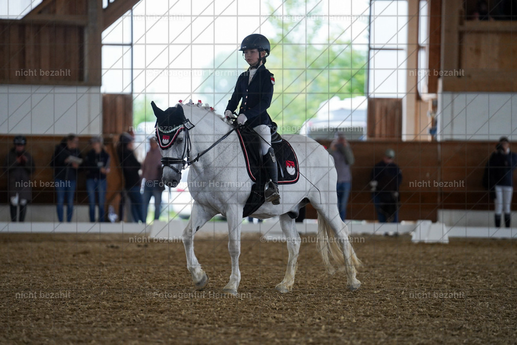 FAH09443 | Turnierbilder, Reitsportfotos, LAPO, Landesponyturnier, Turnierfotografen Bayern