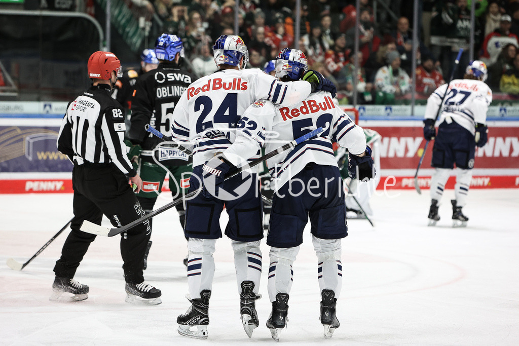 Augsburger Panther - EHC RB München | Die Gaeste jubel nach dem Anschlusstreffer zum 3-2 durch Christopher DESOUSA (RBM #82) / Tor / Jubel / Torschuetze