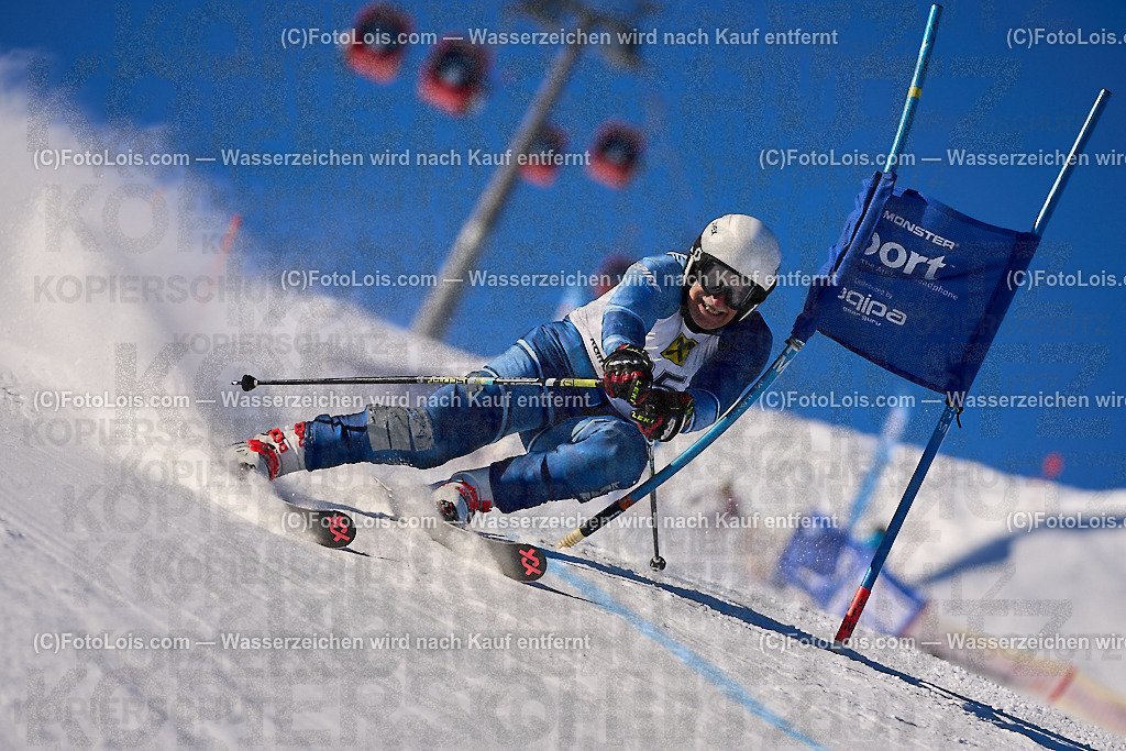ALP3048_MASTERS-Cup_GS-B Herrn_Fusulan Catalin Mihai | (C)FotoLois.com, Alois Spandl. FIS Masters-Cup Wildschönau, Giant Slalom auf der Piste Schatzberg GS, Siegerehrung auf dem Dorfplatz Niederau, Sa 13. Januar 2024.