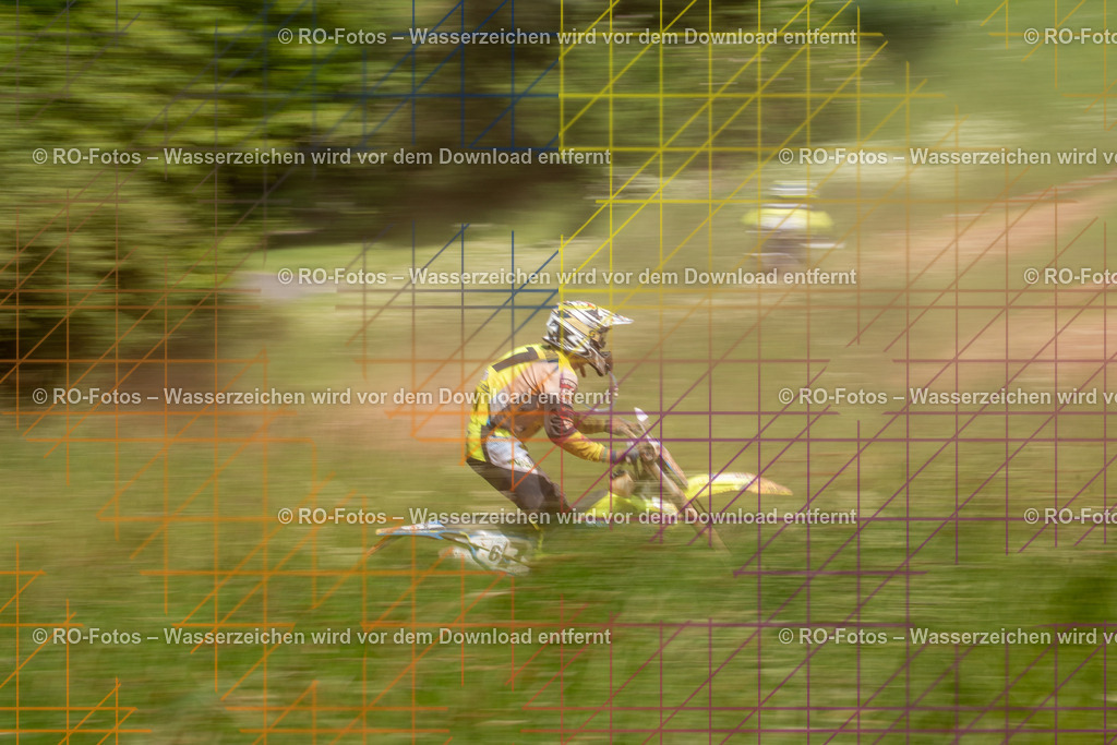 Wolfshausen 5 Lauf -500 | Sportfotografie von RO-Fotos: Motorsport, Motocross, Enduro, Laufveranstaltungen und Triathlon. Professionelle Fotos von Sportlern und Events. - Realisiert mit Pictrs.com