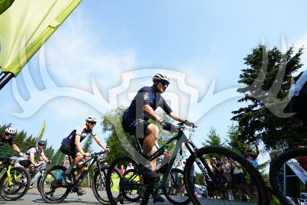 FC102502 | Fotogalerie der Treibjagd im Dunkelwald - Dein MTB Etappenrennen im Erzgebirge - Realisiert mit Pictrs.com