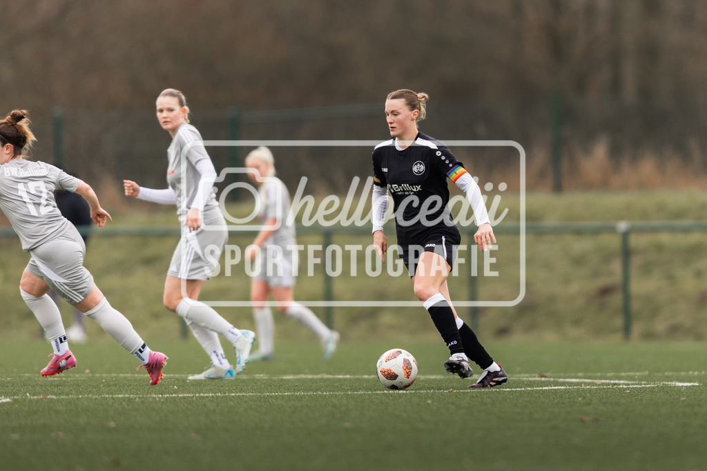 Fußball I Frauen I Saison 2025-2026 I Testspiel I DjK Wacker Mecklenbeck - BW Hollage I 08.02.2026-036 | Paula Weber (18, Wacker Mecklenbeck) - Realisiert mit Pictrs.com