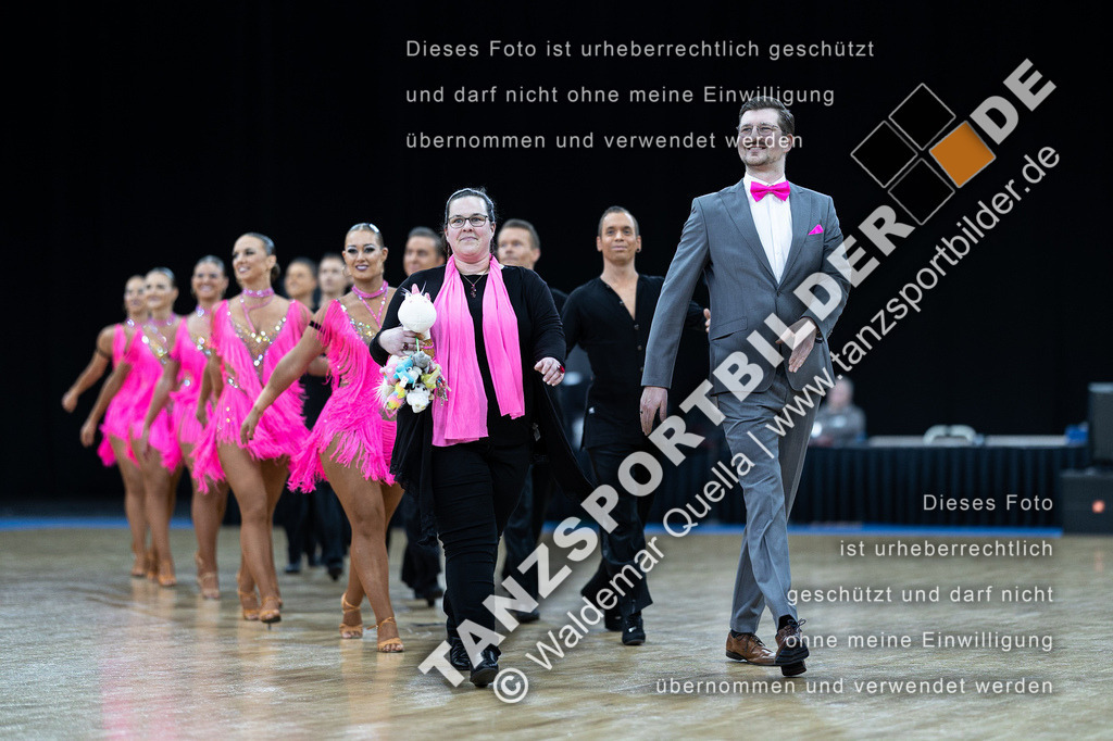 20230226-10083 | Hier finden Sie Tanz Bilder vom Latein und Standard Formationen tanzen. Sportbilder vom Tanzsport. Schöne Fotos und von Weltmeisterschaft, Europameisterschaft, Bundesliga, Regionalliga, Oberliga und Landesliga sowie von GOC Stuttgart, DanceComp, WM Bremen