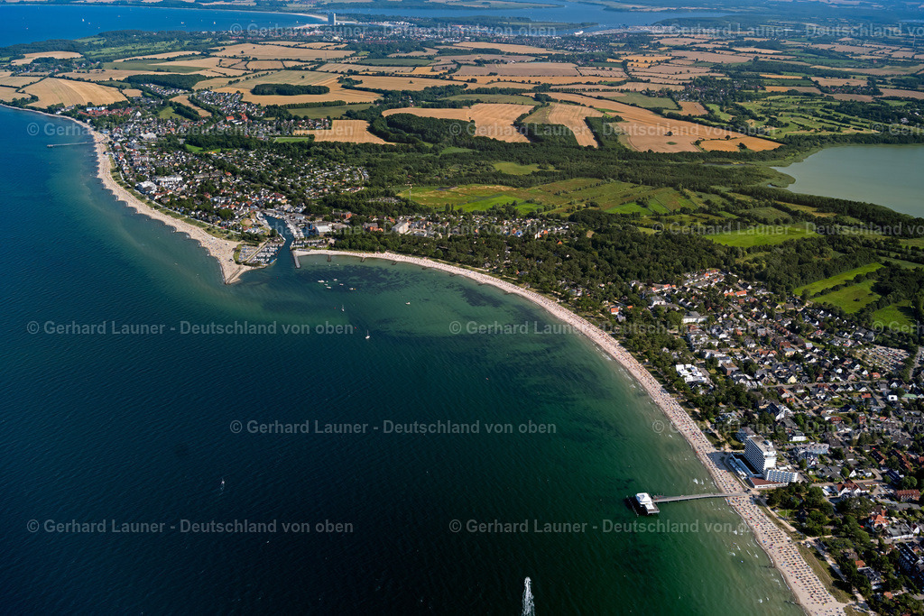 4038173 | NIENDORF/OSTSEE 07.08.2020 Küsten- Landschaft am Sandstrand in Niendorf/Ostsee im Bundesland Schleswig-Holstein, Deutschland. // Coastline on the sandy beach in Niendorf/Ostsee in the state Schleswig-Holstein, Germany. Foto: Gerhard Launer
