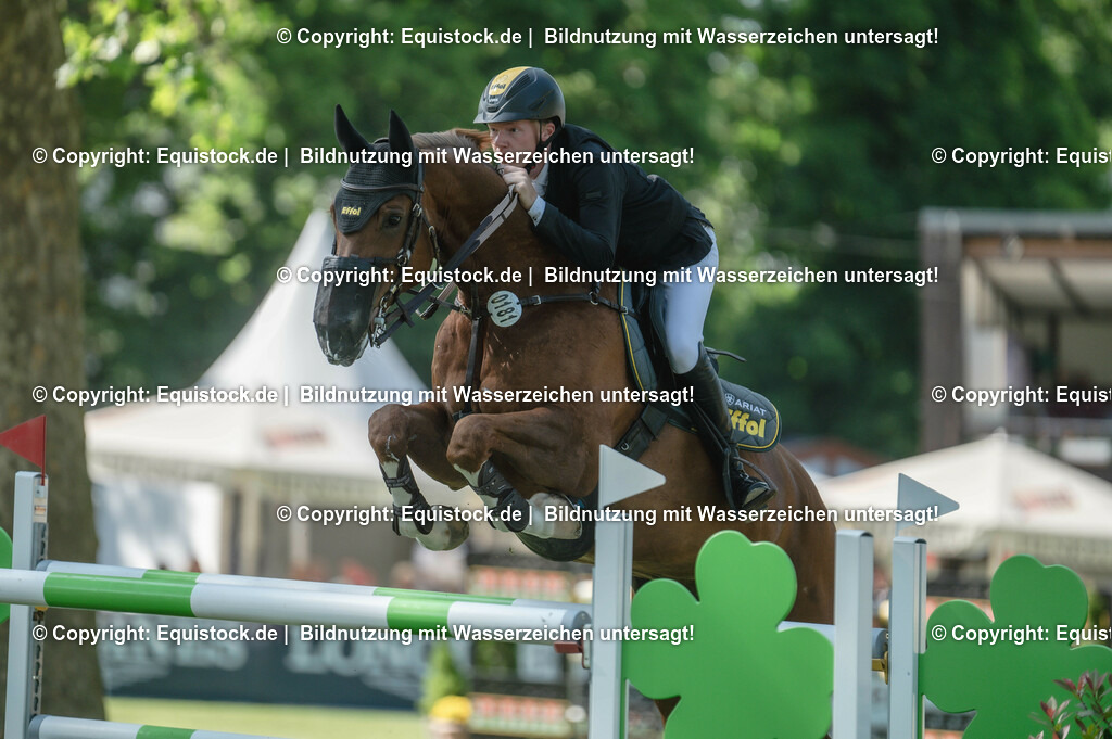 20230528_17_CSI4_Hess.Min.Präs_0101 | equistock