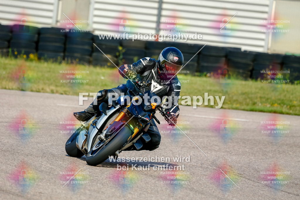 Chambley Juli-0191 | Hier findet Ihr Bilder von Touristenfahrten auf der Nürburgring Nordschleife oder von anderen Veranstaltungen die ich besucht habe. Viel Spass beim Durch Schauen 