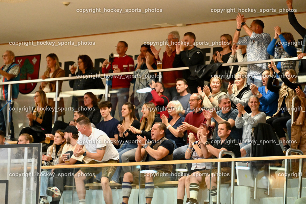 SC Ferlach vs. Schwaz Tirol Handball | Besucher Ballspielhalle Ferlach, SC Ferlach vs. Schwaz Tirol Handball, SC Ferlach vs. Schwaz Tirol Handball am 12.10.2024 in Ferlach (Ballspielhalle Ferlach), Austria, (Photo by Bernd Stefan)