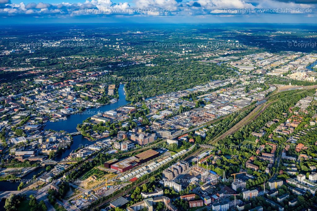 Hamburg_Billwerder_Gewerbegebiet_ELS_9756040823 | HAMBURG 04.08.2023 Industrie- und Gewerbegebiet am Mühlenhagen - Großmannstraße entlang des Billekanal im Ortsteil Rothenburgsort in Hamburg, Deutschland. // Industrial and commercial area on Muehlenhagen in the district Rothenburgsort in Hamburg, Germany. Foto: Martin Elsen