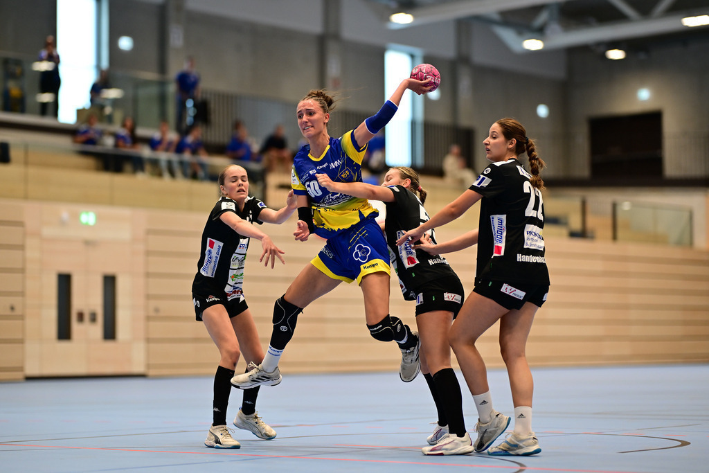 Handball I Juniorinnen I Saison 2025-2026 I JBLH wB I 1. Spieltag I Buxtehuder SV - Handewitter SV | Der Sportfotograf. - Realisiert mit Pictrs.com