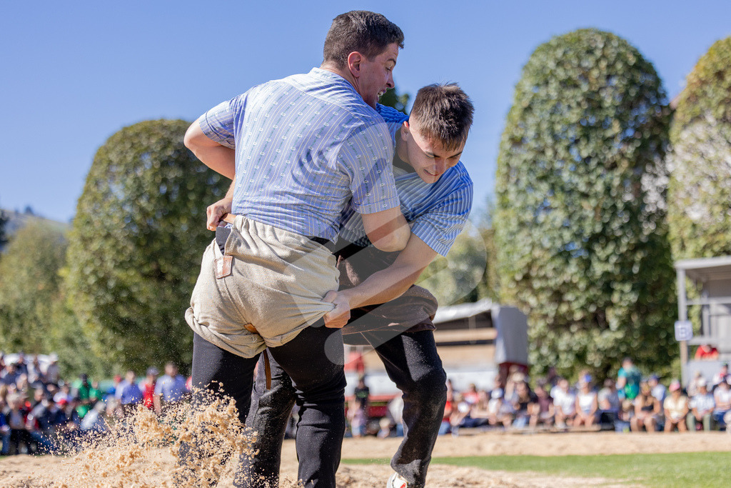 HSiebnen2026_3G_00127 | Die Schwinger des Schwyzer Kantonalen Schwingerverbandes: Fotos, die Dynamik und Leidenschaft festhalten, sowie emotionale Momente aus dem traditionellen Schwingsport zeigen. - Realisiert mit Pictrs.com