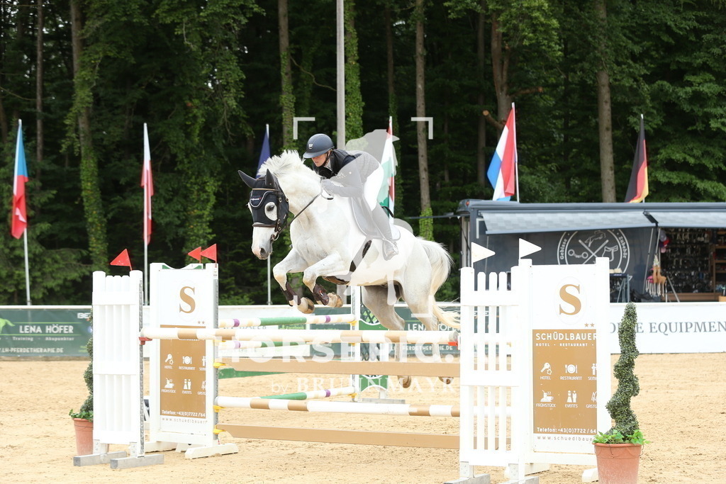 DL2Q2522 | Willkommen bei Brunnmayr - Design & Fotografie – Ihrem Spezialisten für Reitturniere und Pferdeveranstaltungen in Oberösterreich, Salzburg und Bayern! Seit über 17 Jahren sind wir leidenschaftlich dabei.