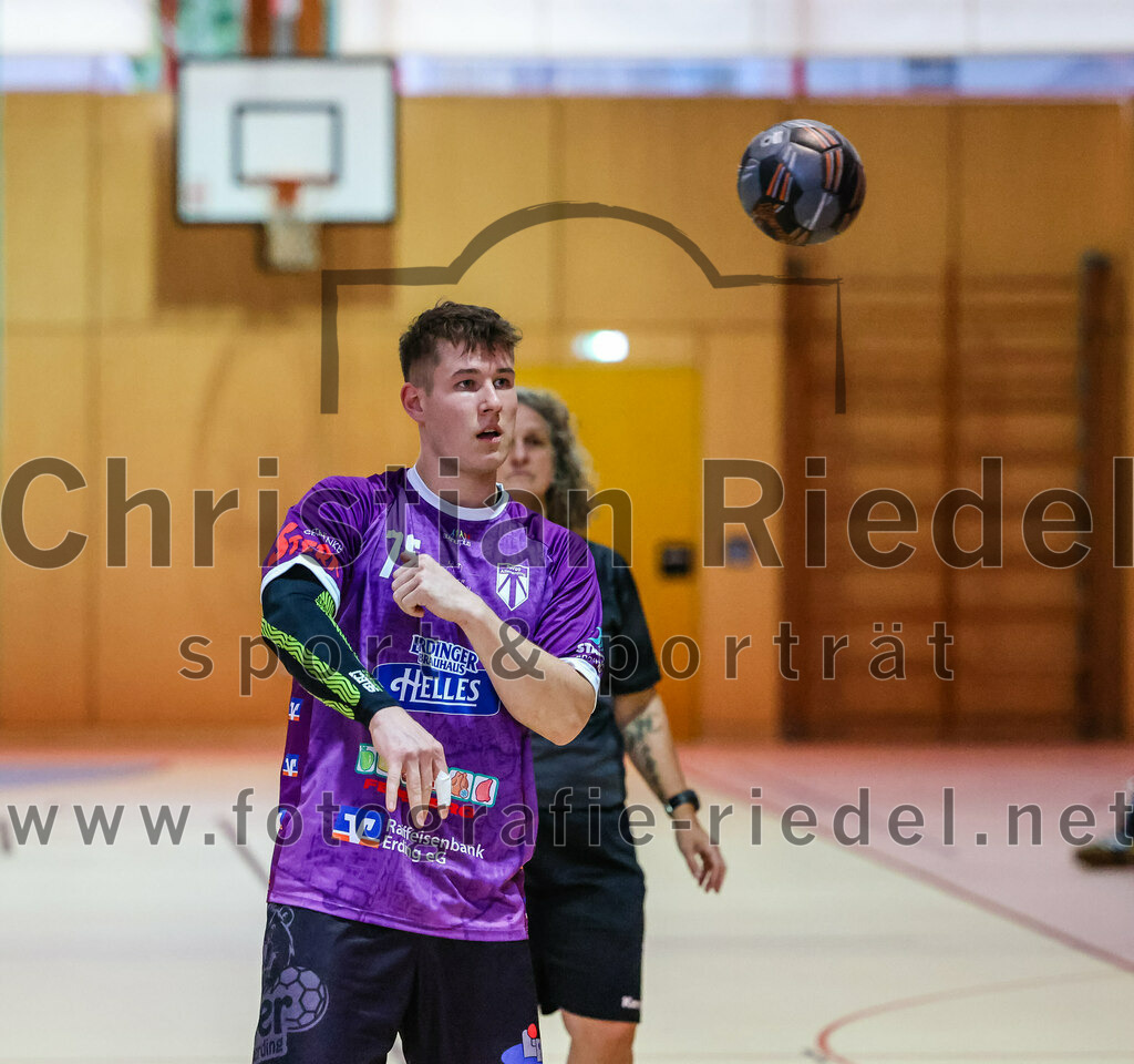 2023-10-21_022_SpVgg_Altenerding_III_gegen_TSV_Taufkirchen-Vils | Erding, Deutschland, 21.10.2023:
Handball, Bezirksklasse Männer Staffel Ost 2023 / 2024, 4. Spieltag, SpVgg Altenerding III gegen TSV Taufkirchen/Vils, Endergebnis: 27:32

Mike Göthe (SpVgg Altenerding, #75)

Foto: Christian Riedel / fotografie-riedel.net