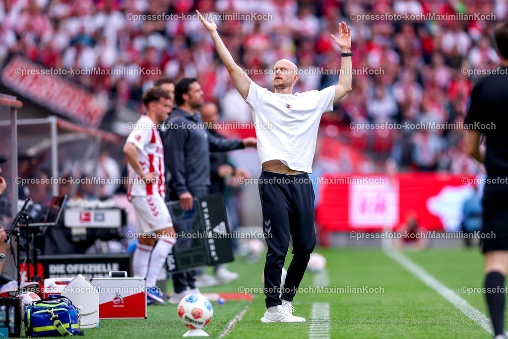 1FC10052601060 | 10.05.2026, Fußball, 1. FC Köln - 1. FC Heidenheim, 1. Fußball Bundesliga Herren, 33. Spieltag, RheinEnergie-STADION, Saison 2025 / 2026: Cheftrainer Rene Wagner (1FC Koeln #hc) steht gestikulierend am Spielfeldrand  wild enttäuscht Enttäuschung verärgert  DFB regulations prohibit any use of photographs as image sequences and or quasi-video.