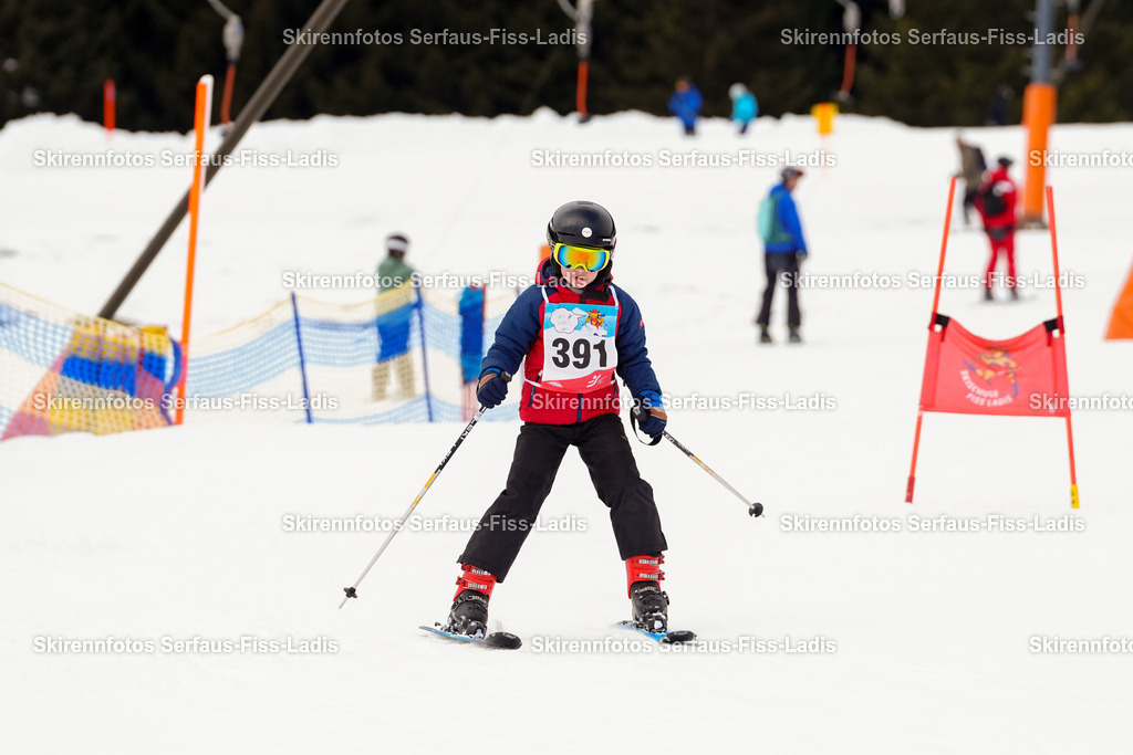SRF_02.01.2026_0626 | Skirennfotos,Serfaus,Fiss,Ladis,Kinderskirennen,Winter,Tirol,Oberland,skirace,SFL,feelfree,weil wir's genießen,ski,Ski,skifahren,Sonnenplateau, - Realisiert mit Pictrs.com