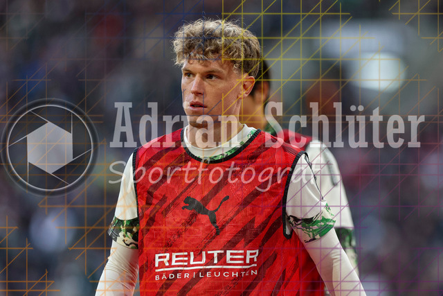 19.04.2026, GER, Fussball, Herren, 1. BL, Saison 2025/2026, Borussia Mönchengladbach - 1. FSV Mainz 05 | Robin Hack (Borussia Mönchengladbach) schaut 