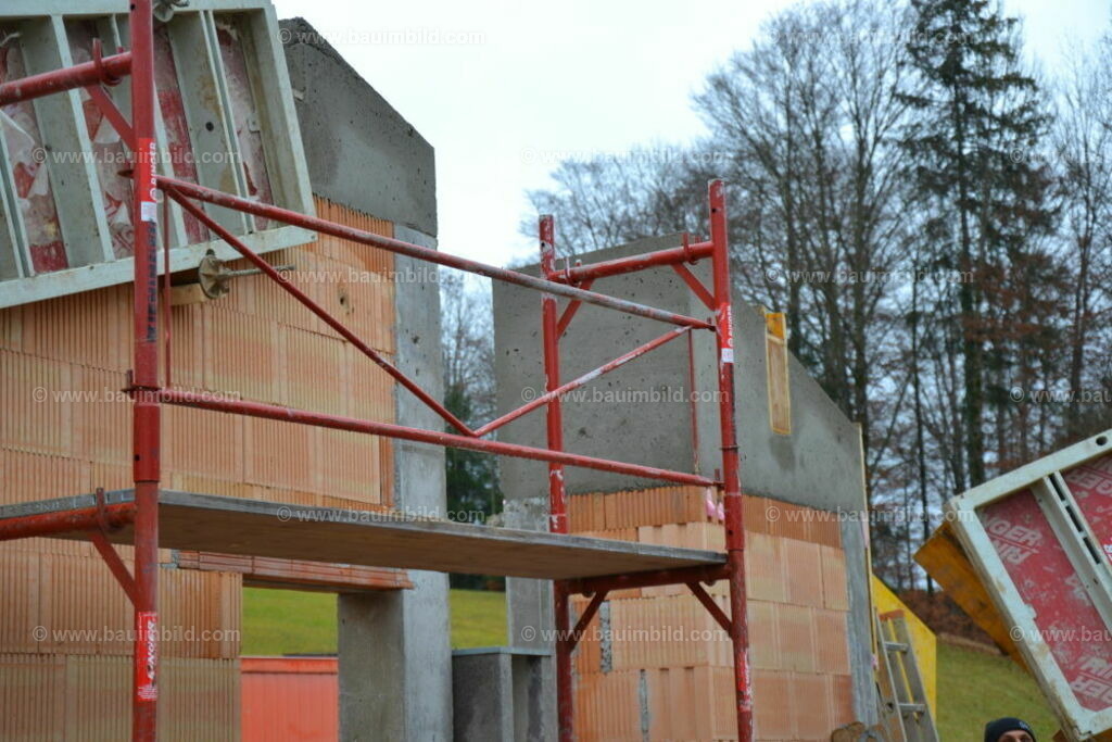 bib-lg04-sonstige-betonarbeiten-0724 | Nach LV-Leistungsgruppen sortierte Detailfotos über den Bau eines Hauses. Alle Hausbau-Bilder direkt vom Urheber und Autor der Website Haus-Selber-Bauen.com