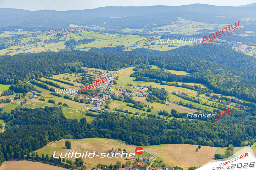Geschenkidee Saulorn bei Hohenau -Die Luftbildaufnahme wurde 2025 vom UL-Flugzeug heraus erstellt ( keine Drohne ) - Hochauflösende Luftaufnahme -Nicht vergleichbar mit Google Maps oder Satelittenbilder- Die Geschenkidee !Mit Lizenz und Bildrechte bestellbar