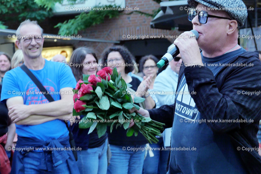 29.08.2025 Johnnys Leidenschaft bei den DIN Tagen 2025 | 29.08.2025 Johnnys Leidenschaft gibt auf der Altmarktbühne in Dinslaken bei den DIN Tagen 2025 ein Konzert. - Realisiert mit Pictrs.com