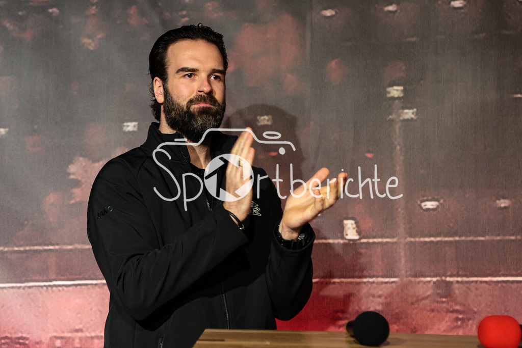 Saisonabschluss Augsburger Panther | Braden LAMB verabschiedet sich bei den Fans der Panther auf der Saisoabschlussfeier