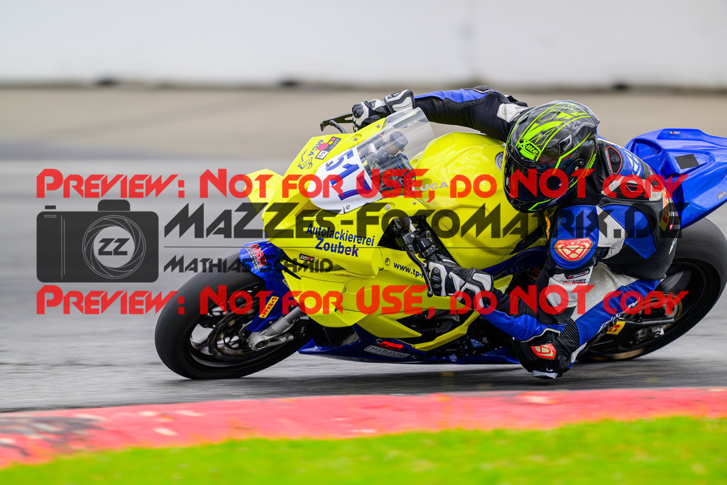 MaZZes_FotoMatrix_240615_8132 | WEISS