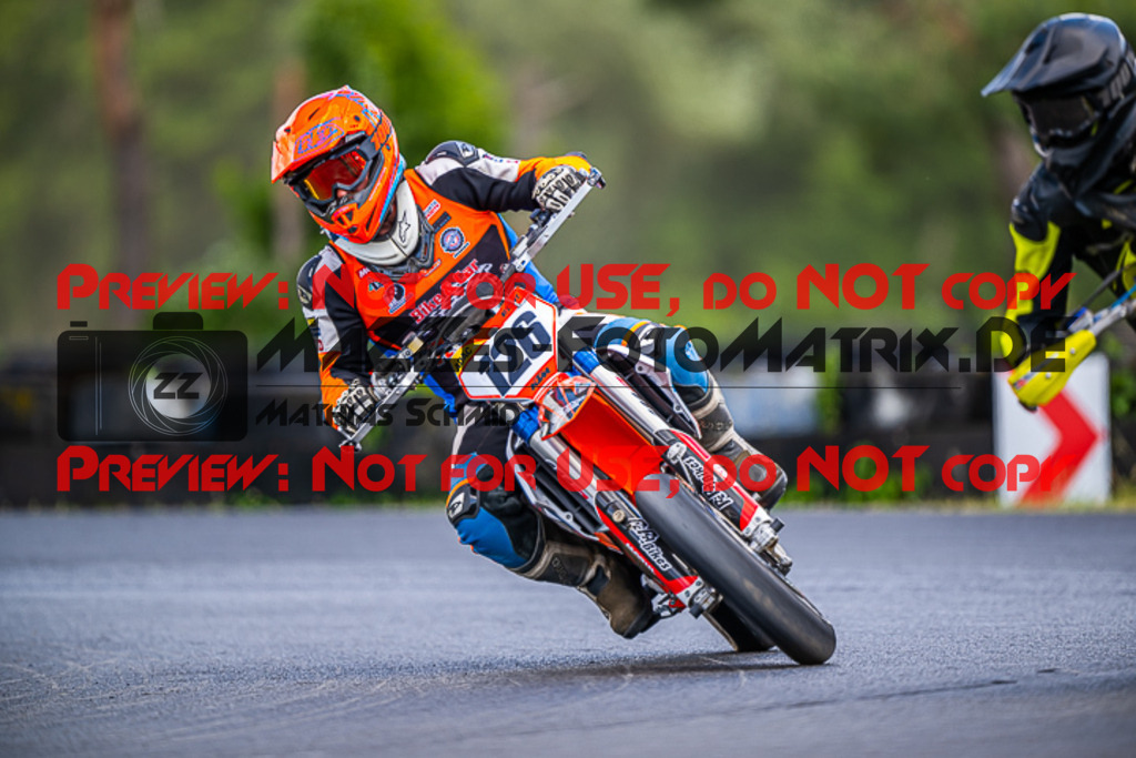 MaZZes_FotoMatrix_220528_1559 | Fotograf Mathias Schmid
Sportfotograf,
Eventfotograf,
Hochzeitsfotograf,
Portraitfotograf