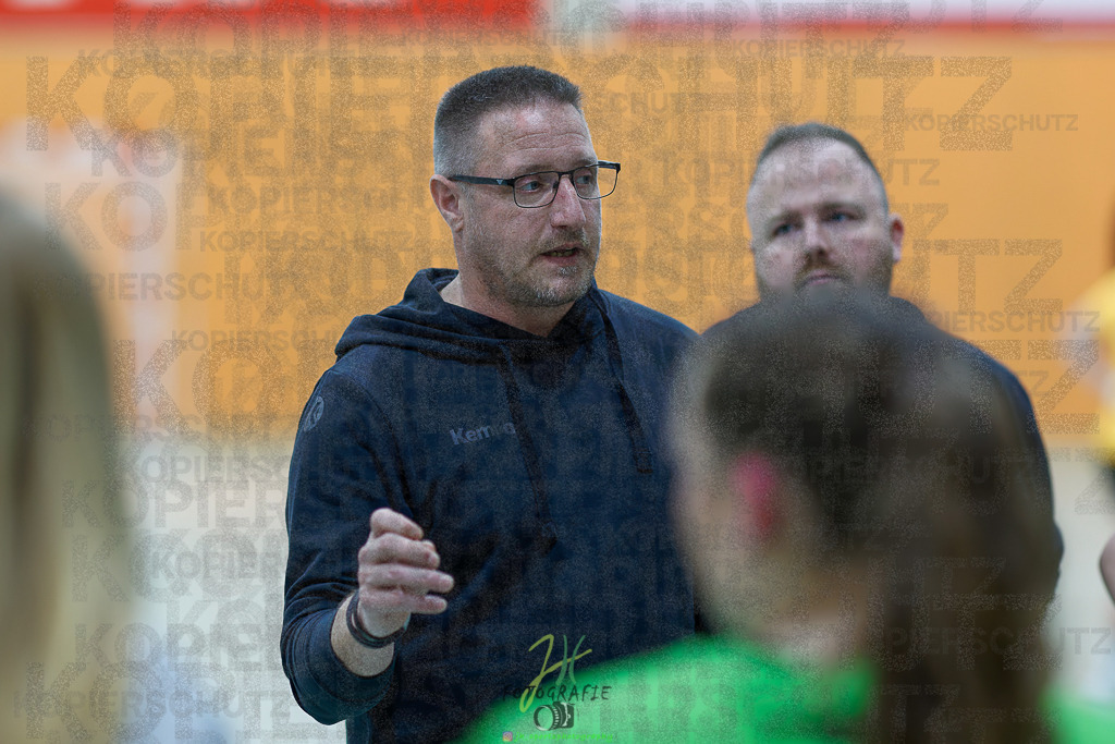 Frauen Oberliga Mitte (HHV); HSG Kleenheim/Langgöns II - HSG Eibelshausen/Ewersbach | Frauen Oberliga Mitte (HHV); HSG Kleenheim/Langgöns II - HSG Eibelshausen/Ewersbach am 01.11.2025 in Oberkleen (Weidig-Halle)Photo © 2025 - Jörg Heinrich - Realisiert mit Pictrs.com