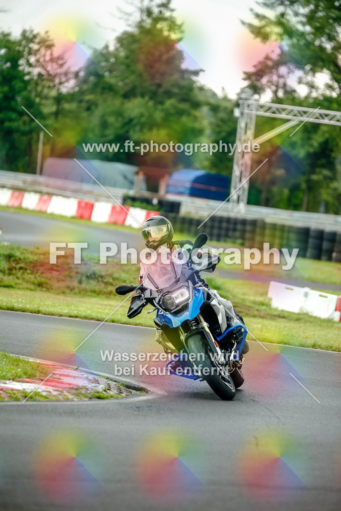 VBK-4106 | Hier findet Ihr Bilder von Touristenfahrten auf der Nürburgring Nordschleife oder von anderen Veranstaltungen die ich besucht habe. Viel Spass beim Durch Schauen 