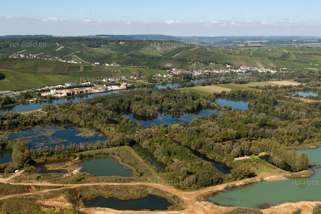 Vue aérienne: Vue de la ville à Wellesteen dans le département Greiwemacher, Luxembourg. Photo: IMG_33728.jpg prise le 11/09/2010 par Werner Riehm/FLY-FOTO.eu – Résolution de l'original: 4752 x 3168 px