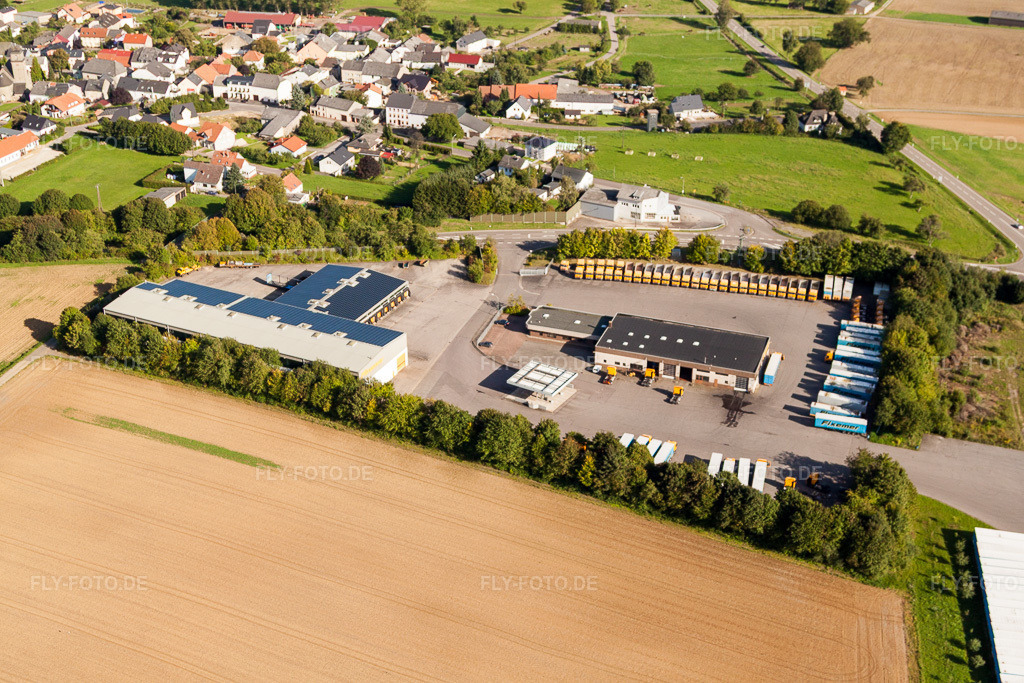 Luftbild: Speditions- Logistik- und Transportfirma Fixemer Logistics GmbH, International Transport & Logistics Services im Ortsteil Borg in Perl im Bundesland Saarland in Deutschland. Foto: IMG_33759.jpg vom 11.09.2010 durch Werner Riehm/FLY-FOTO.de