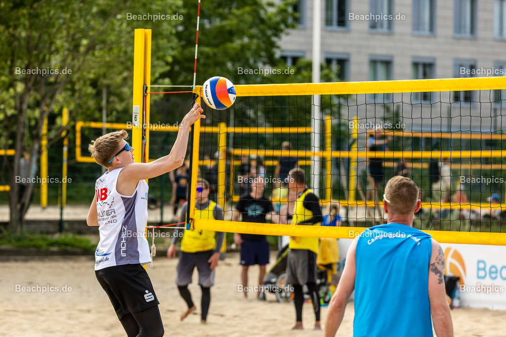 2023-00070525-Vater-Sohn-Turnier |  18.05.2023; Berlin Foto: Gerold Rebsch - www.beachpics.de
