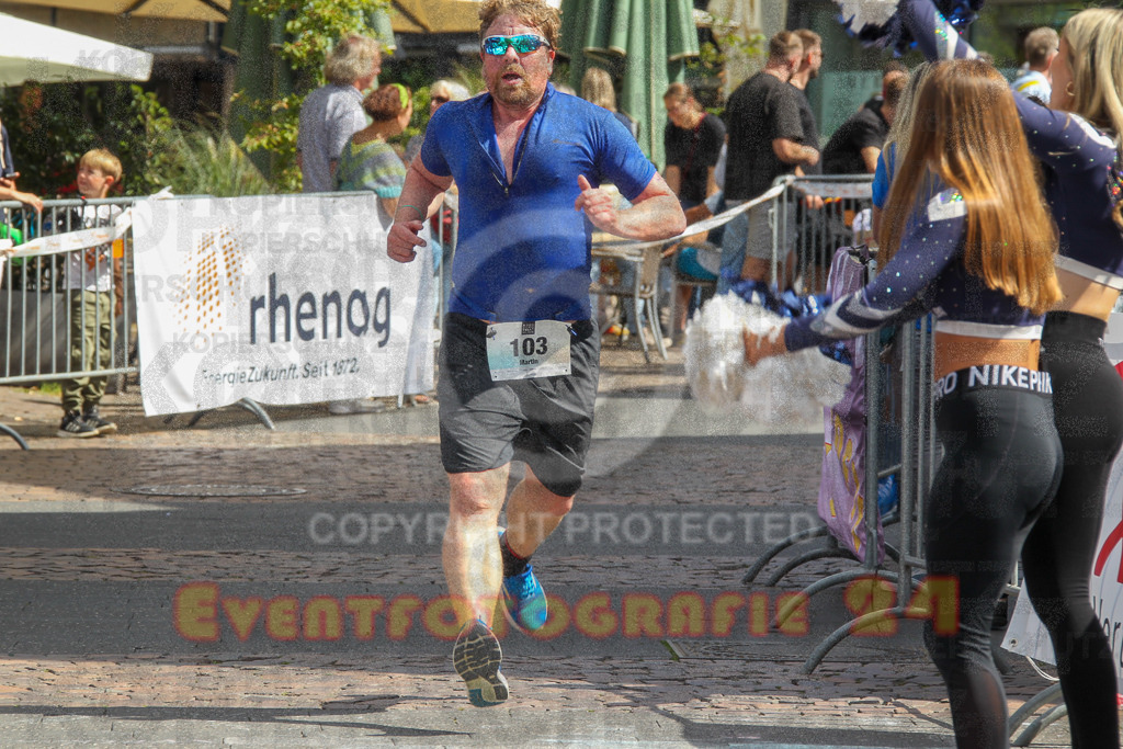 250824_1248_EV4_9495 | Sportfotografie im Rhein-Sieg Kreis, Köln, Bonn, NRW, Rheinland Pfalz, Hessen, etc. Unser Tätigkeitsfeld umfasst den Laufsport vom Volkslauf über den Marathon, Duathlon, Triathon bis zum Ultralauf wie Kölnpfad Ultra oder Schindertrail.