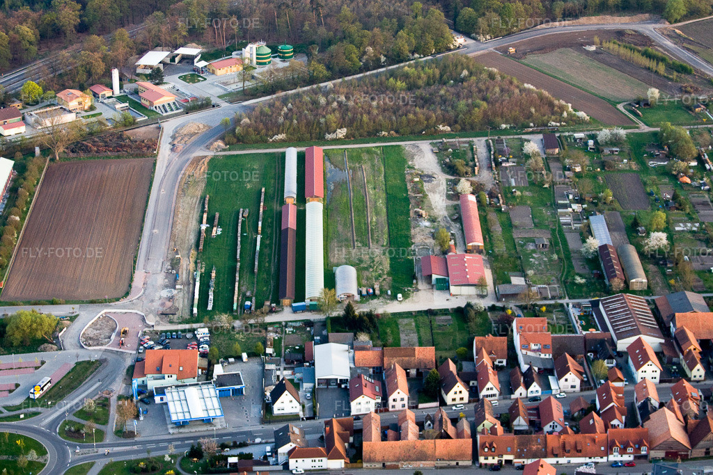Luftbild: Kläranlage und Autobahnmeisterei in Kandel im Bundesland Rheinland-Pfalz in Deutschland. Foto: IMG_17632.jpg vom 10.04.2009 durch Werner Riehm/FLY-FOTO.de