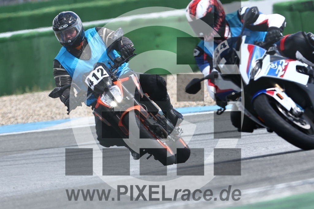 0412-20240624_01305 | Schöne Erinnerungen an spannende Momente - das festzuhalten ist unser Job. PIXELrace.de ist seit 2003 auf den Rennstrecken Europas unterwegs um die Action draußen beim Fahren und die wunderbare Stimmung imm Fahrerlager für euch einzufangen.