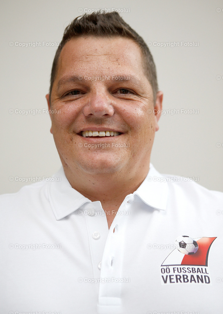 GRUPPENOBMAENNER_24 | bilder, linz, photo, foto, fussball, sport, fotolui, bundesliga