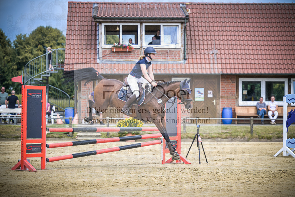 DOS_6874 | Entdecke hochwertige Reitturnierfotos von Foto Oger. Professionell, emotional und authentisch – jetzt Lieblingsmomente im Shop bestellen.Deutschlandweite Turnierfotografie. - Realisiert mit Pictrs.com