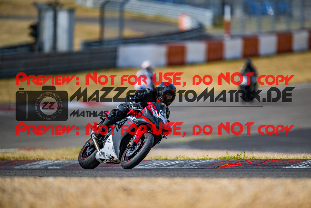 MaZZes_FotoMatrix_230719_0548 | GRUEN