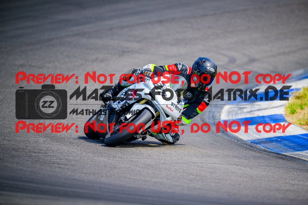 MaZZes_Fotomatrix_20250816_6007705_2396 | WEISS