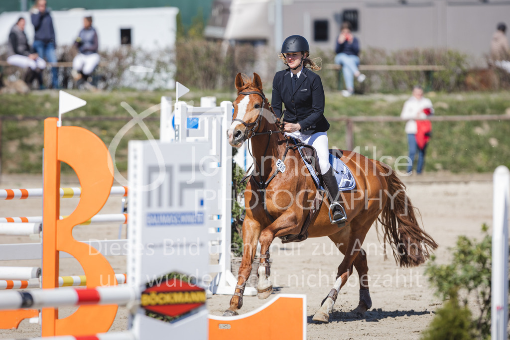 220416_4_L-Stil1-444 | Frühlingsfest der Pferde
Herford
16.April 2022
04/1 Stilspringprüfung Kl.L geschlossen 0-78 RLP