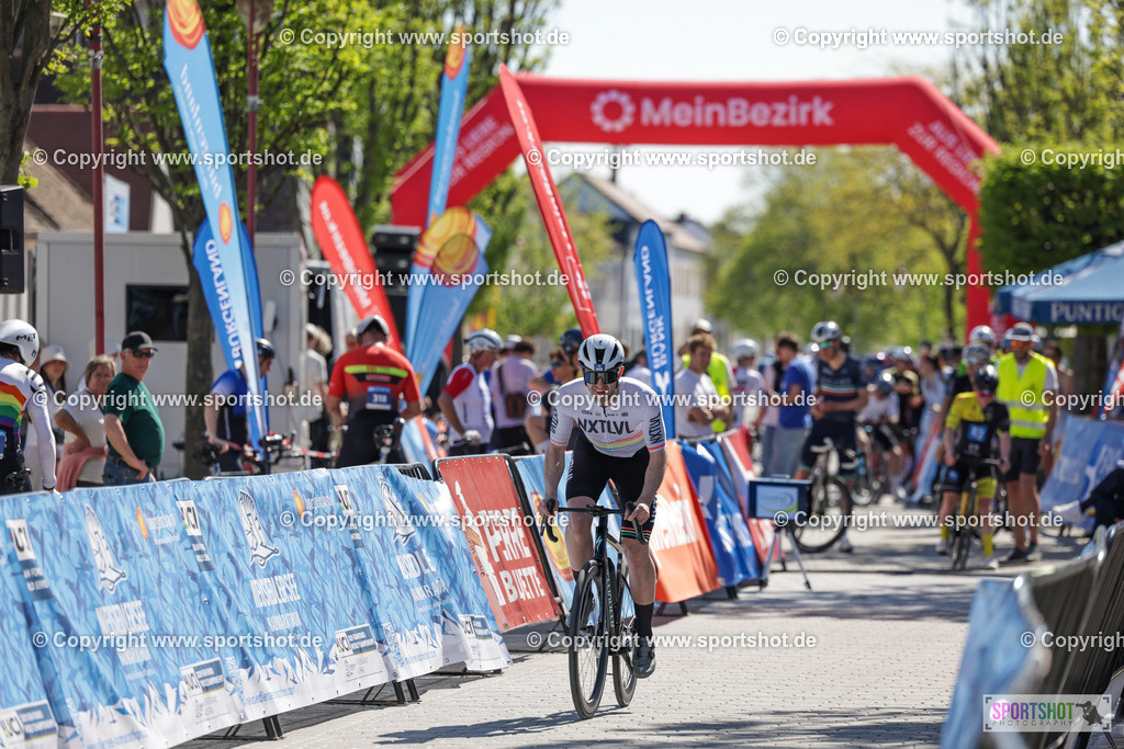 VJ__5357 | Neusiedlersee Radmarathon 2026@sportshot_your_pictrs #yourpictures#roadtowm2029 #nrm #neusiedlerseeradmarathon #neusiedlersee #neusiedlerseetourismus #burgenland #mörbisch #nrm26 #burgenlandtourismus #voglundco #poweredbyburgenlandtourismus #radsport #rad #marathon #ucigranfondo #visitburgenland #ucigranfondoworldseries