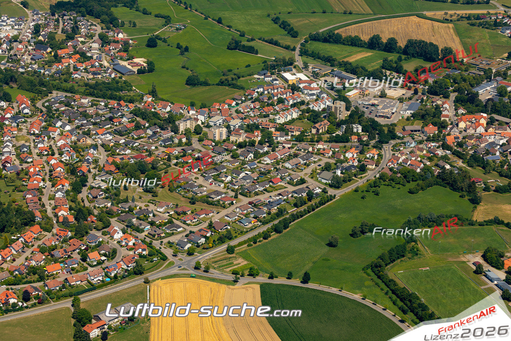 Aktuelles Luftbild von  Bad Schussenried - Die Luftaufnahme wurde 2022 mittels UL-Flugzeug erstellt ( keine Drohne ) - hochauflösende Kamera-Systeme von  Canon -Beste Qualität - Für grossformatige Ausdrucke geeignet. Die Geschenkidee !