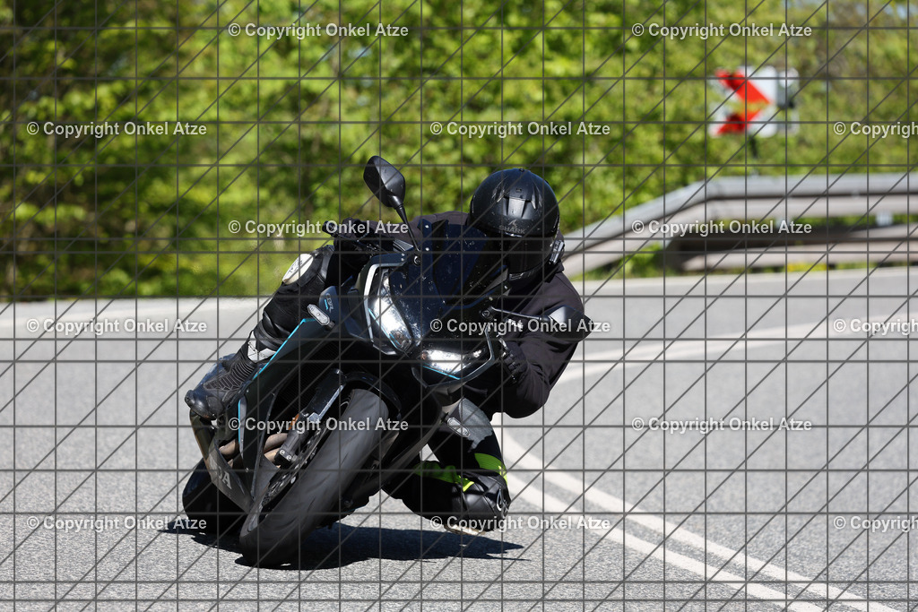 IMG_9257 | Fotograf am Kyffhäuser. Onkel Atze. Kyffhäuser Rennstrecke. Café36. Motorsportfotografie. - Realisiert mit Pictrs.com
